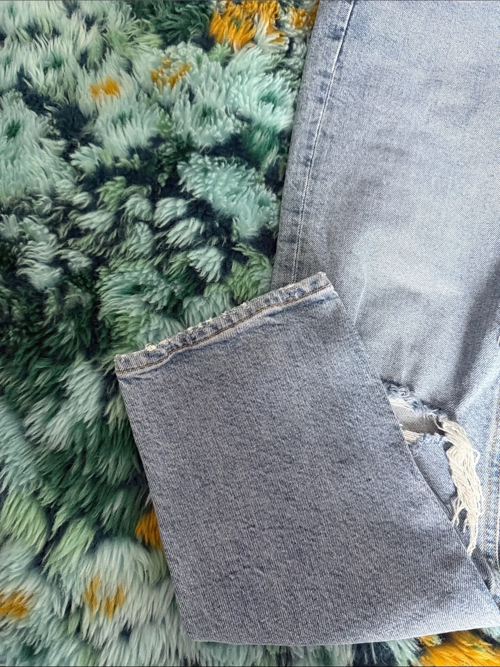 Agolde Women’s Straight Leg Distressed Light Blue Jeans - Like New
